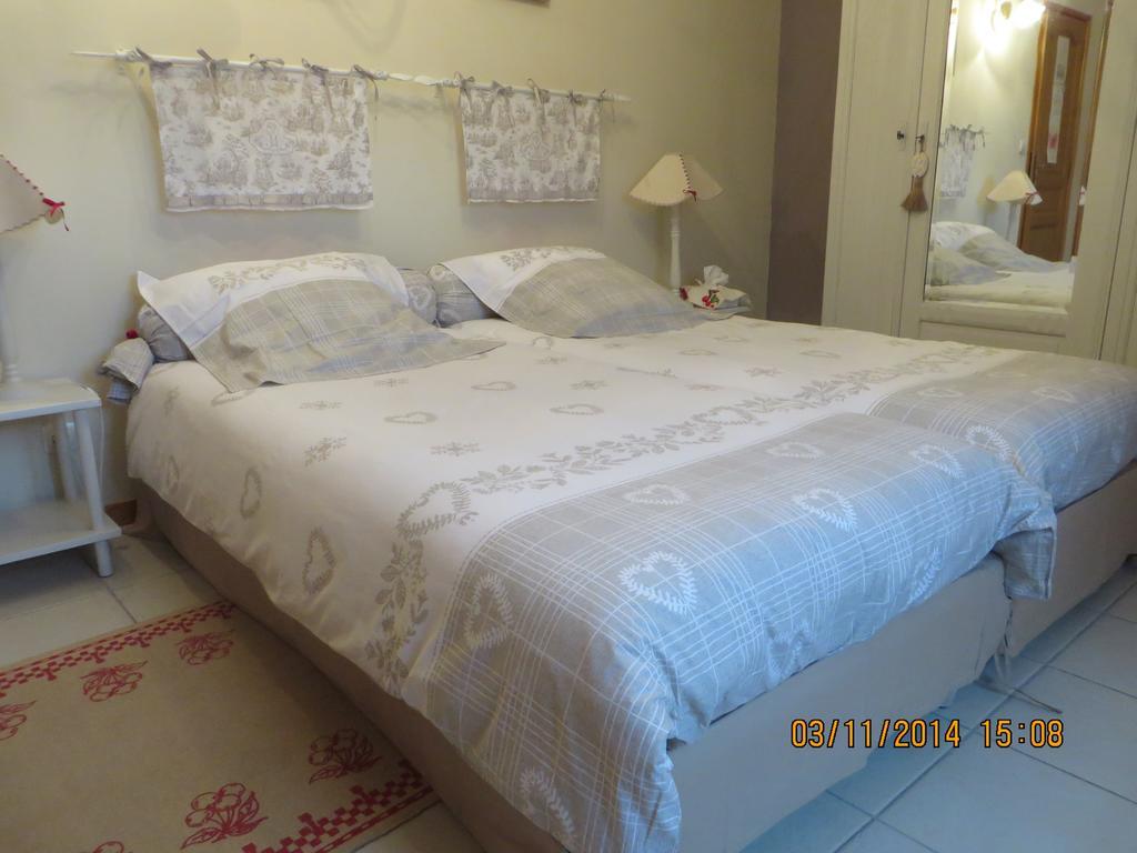 Chambres D'Hotes Au Temps Des Cerises Jumièges Δωμάτιο φωτογραφία