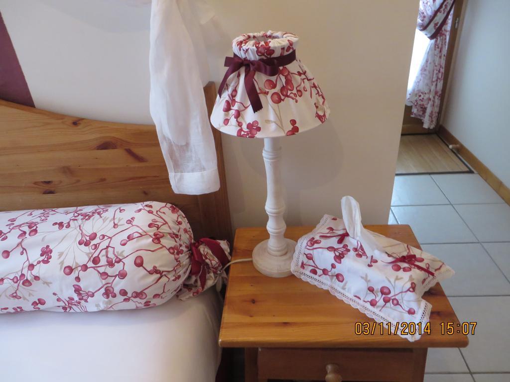 Chambres D'Hotes Au Temps Des Cerises Jumièges Δωμάτιο φωτογραφία