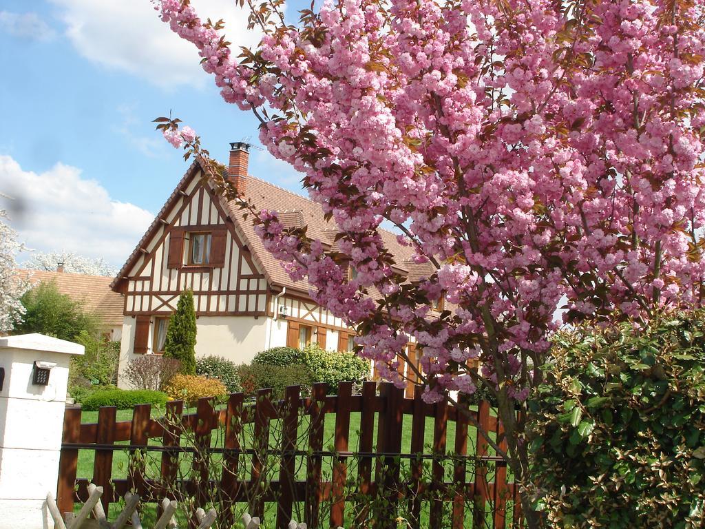 Chambres D'Hotes Au Temps Des Cerises Jumièges Εξωτερικό φωτογραφία