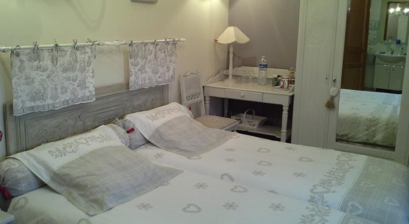 Chambres D'Hotes Au Temps Des Cerises Jumièges Δωμάτιο φωτογραφία